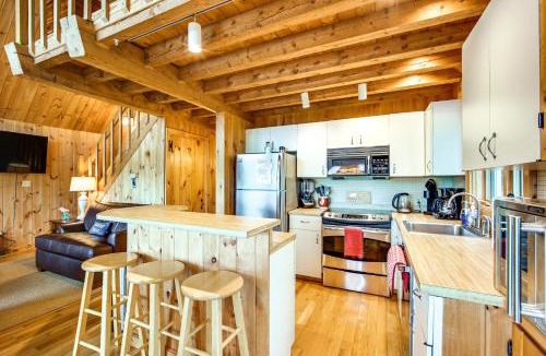 Andover House | 8 Mi to Okemo Mountain Resort: Mtn-View Retreat!