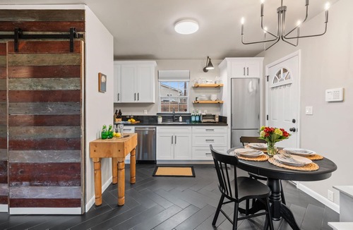 Franklin Cottage | Adorable cottage in Franklin l Detached home l Pet friendly l Close to town