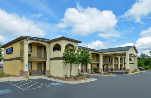 Little Rock Hotel | Americas Best Value Inn and Suites Little Rock