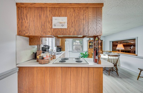 New Holland Apartment | Amish Country Apartment w/Cozy Fireplace!