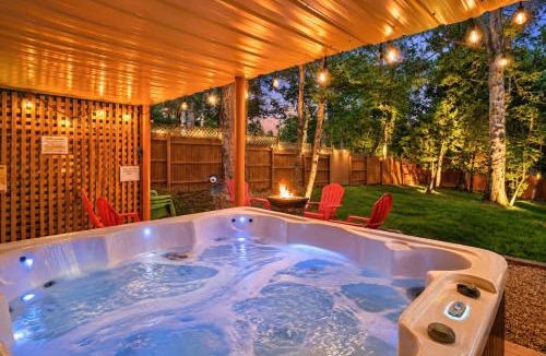 Royal Pines House | Asheville's Ultimate Retreat with Hot Tub Ping Pong Table Pool Table Lots to do Family Friendly