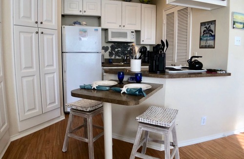 Corpus Christi Condo | "Avalon" ~ a splendid resort-style 1st-floor Beach Club condo!