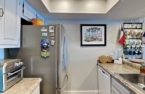 Harbor Oaks Condo | Bay House Condos by Miss Kitty’s