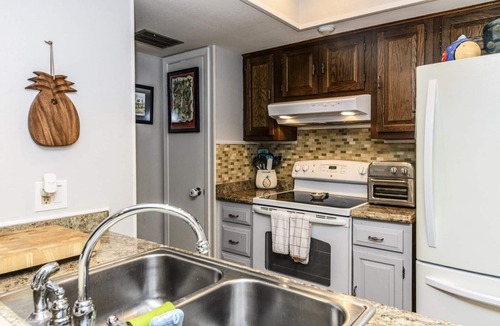 Harbor Oaks Condo | Bay House Condos by Miss Kitty’s
