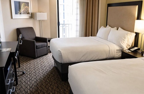 Central City Hotel | Bayside Downtown Retreat with Pet-Friendly Courtyard | Onsite Pools