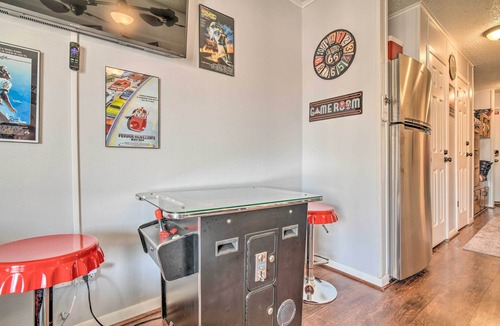 North Beach Condo | Beachfront Corpus Christi Condo w/Arcade Room!
