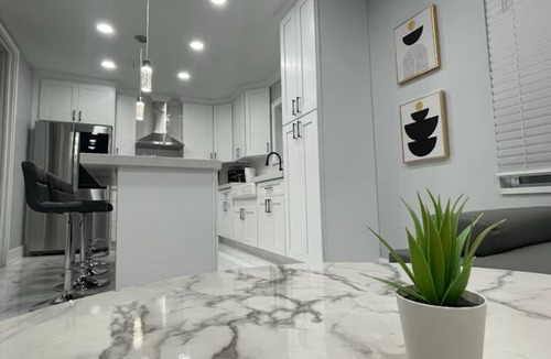 West New York Apartment | BEAUTIFUL FULLY RENOVATED 3 BEDROOM APARTMENT