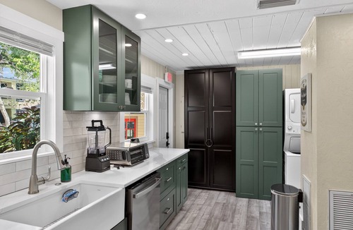 Downtown House | Beautiful Historic House in Downtown Sarasota, Walk to Downtown and Bay