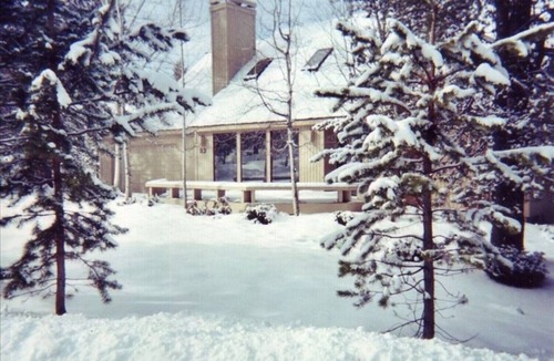 Sunriver House | BEAUTIFUL, SPACIOUS NORTH-END HOME, HOT TUB, A C, WI-FI, BIKES, DCCA#603
