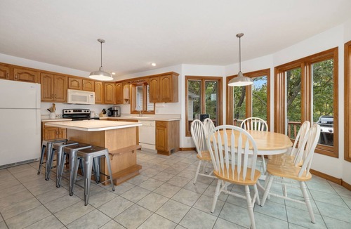 Eureka Springs House | Beavershore | Easy Access to Beaver Lake. Sleeps12