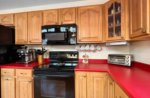 East Haven  Rutland County House | Beechwood Home - 4 Bedrooms and 3 Baths, sleeps 10
