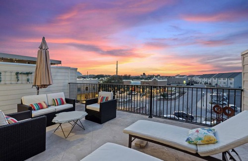 Georgetown House | Bend in the River - Gorgeous 3-level Brownstone With Rooftop Views