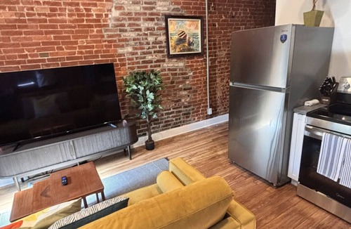 Benton Park Apartment | Benton Park Walkable Apartment- IN1S