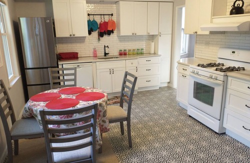 Ridgefield Park Apartment | Big and Comfortable 3 Bedroom Apartment 10 Minutes to World Cup Stadium