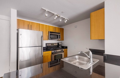 Hunters Point Apartment | Blueground | Long Island City, pool, nr Gantry Plaza