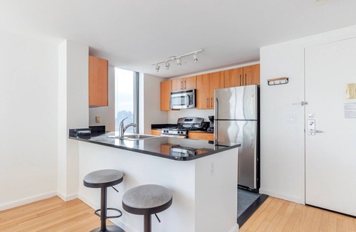 Hunters Point Apartment | Blueground | Long Island City, pool, nr Gantry Plaza