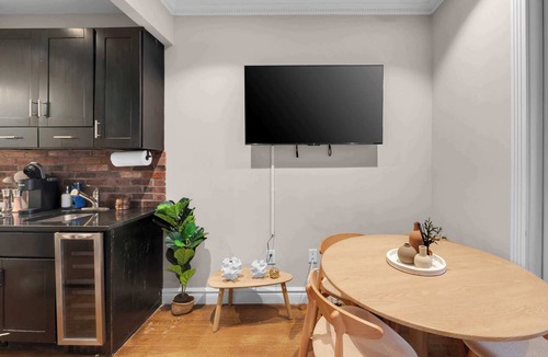 Lower East Side Apartment | Boutique-Style 2BR Haven | Sleeps 5 | Heart of LES