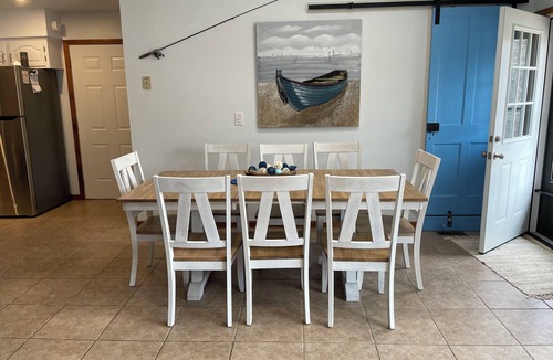 Climax Springs House | BRAND NEW DOCK! New screened in porch. Peaceful cove. Close to restaurants!