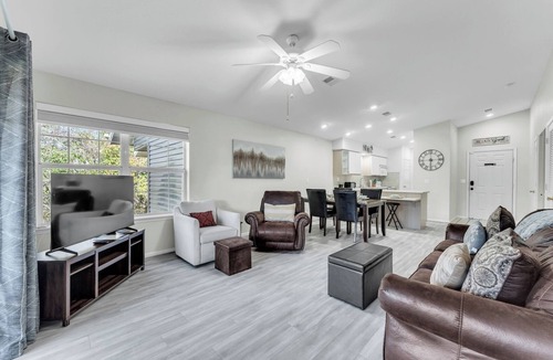 Branson Condo | Branson 2BR Retreat | Jacuzzi + Gym + Pools