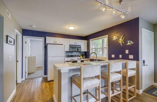 Osage Beach Apartment | Breakwater Bay Condo for Shootout Weekend Crews