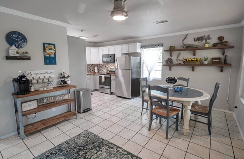 Blocker House | Bristow Blue- Lakefront with boat ramp access, dog friendly!