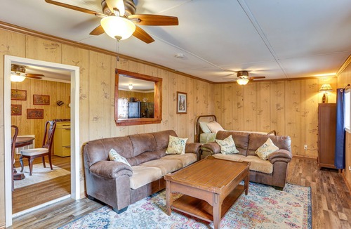 Parsons Cottage | ‘Brodies Landing Cottage’ ~ Half Mi to Lick Creek!