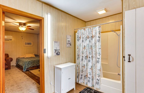 Parsons Cottage | ‘Brodies Landing Cottage’ ~ Half Mi to Lick Creek!