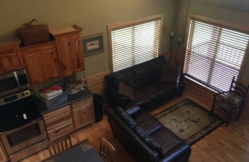 Calico Rock Cabin | Cabin on the White River - Record size trout!