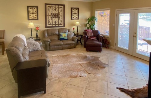 Lake Hamilton Apartment | Central Terrace Retreat