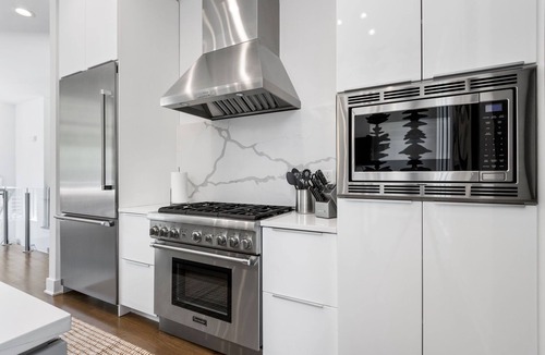 Lavista Park House | Chamblee's Luxe, Private, Modern Ultra Modern Custom-built home. Sleeps 8. Pool