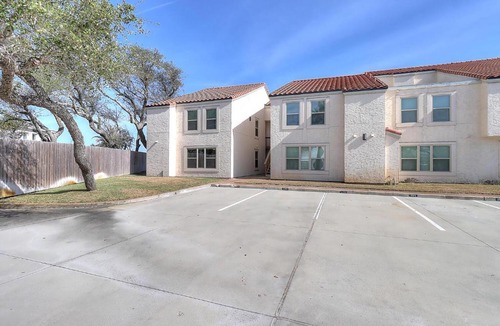 Harbor Oaks Apartment | ChaMingo