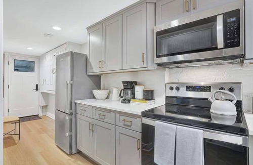 Historic Downtown Apartment | Charming 2 bed apartment in the heart of Jersey City