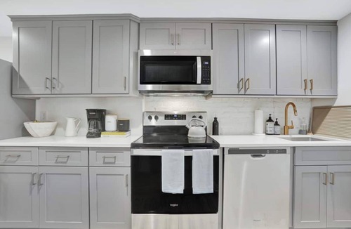 Historic Downtown Apartment | Charming 2 bed apartment in the heart of Jersey City