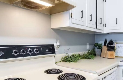 Music Row Apartment | Charming 2-bedroom Condo On Music Row