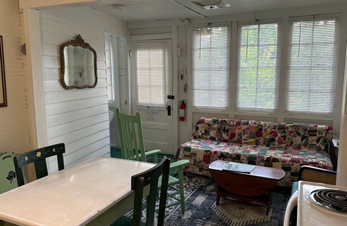 Schroon Lake Cottage | Charming 2-bedroom cottage in peaceful Schroon Lake with WiFi, AC, dogs welcome