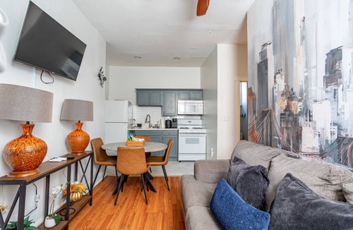 Constable Hook Apartment | Charming 2BR-1BA-6 Beds | NYC | MetLife 15 min