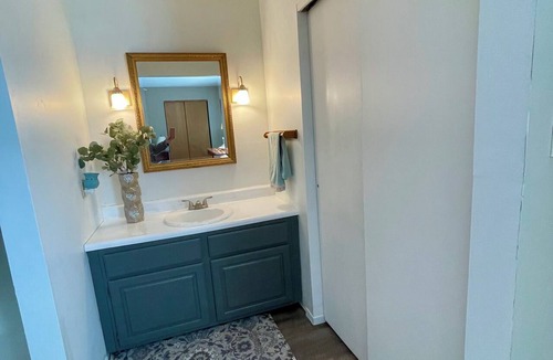 Chesterfield House | Charming 3-bedroom , 2 bath house with A/C, Fast WiFi, pet friendly