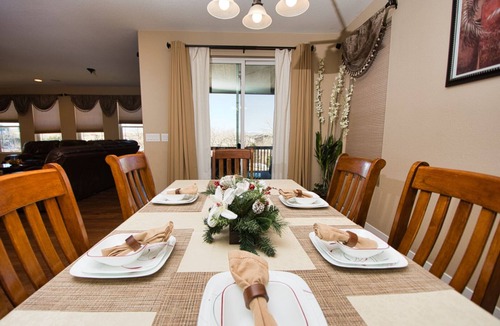 Parker House | Charming 6-BR Home with Open Space & Park, Ideal for Gatherings