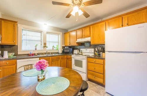 Little Rock House | Charming Bungalow with Keyless Entry
