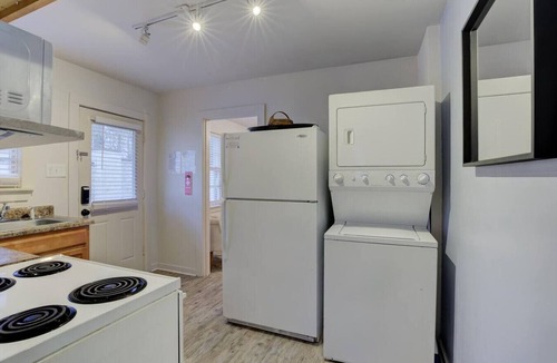 Midtown Apartment | Charming Cottage Near Memphis’ Best Attractions