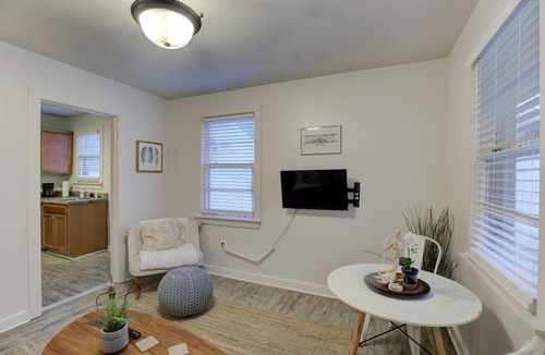 Midtown Apartment | Charming Cottage Near Memphis’ Best Attractions