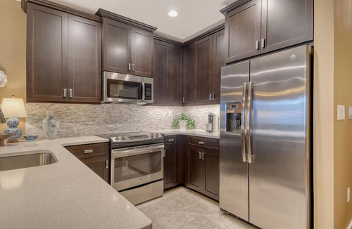 Laurel Park Condo | Chic 1BR Heart of Downtown City Views & Private Balcony!