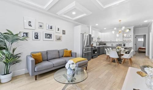McGinley Square House | Chic 3BR-4BD-3Bath Oasis with Backyard Near NYC