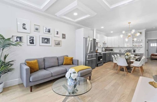 McGinley Square Condo | Chic 3BR-4BD-3Bath Oasis with Backyard Near NYC
