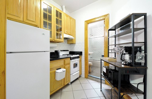 Uptown Apartment | Chic Upper East Side Studio! Close to Central Park!