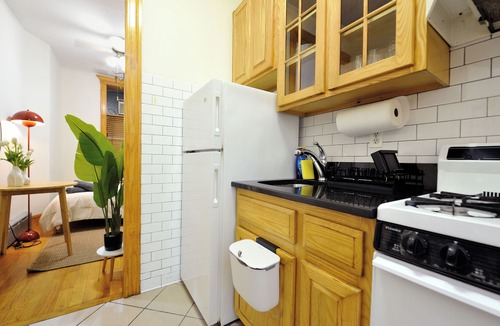 Uptown Apartment | Chic Upper East Side Studio! Close to Central Park!