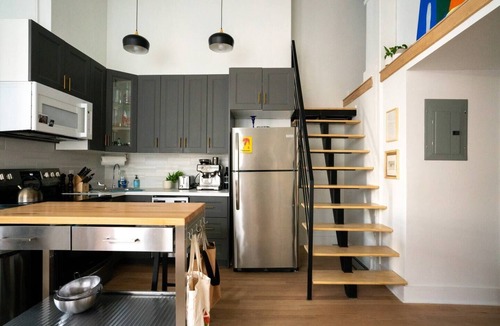 Downtown Brooklyn Apartment | Chic Urban Loft with Waterfront Viewsn