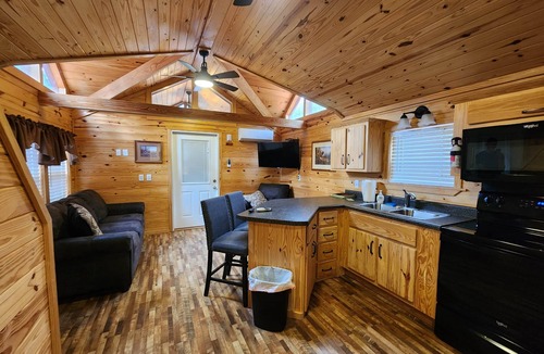Christopher Creek Cabin | Christopher Creek Cabins - Cabin 11