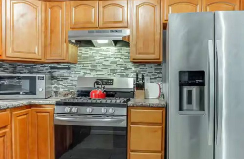 Ampere Apartment | City Getaway: Elegant 3BR 2BA Patio Oasis Near NYC, EWR & American Dream Mall