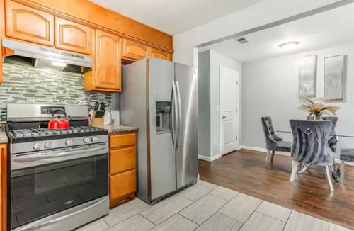 Ampere Apartment | City Getaway: Elegant 3BR 2BA Patio Oasis Near NYC, EWR & American Dream Mall